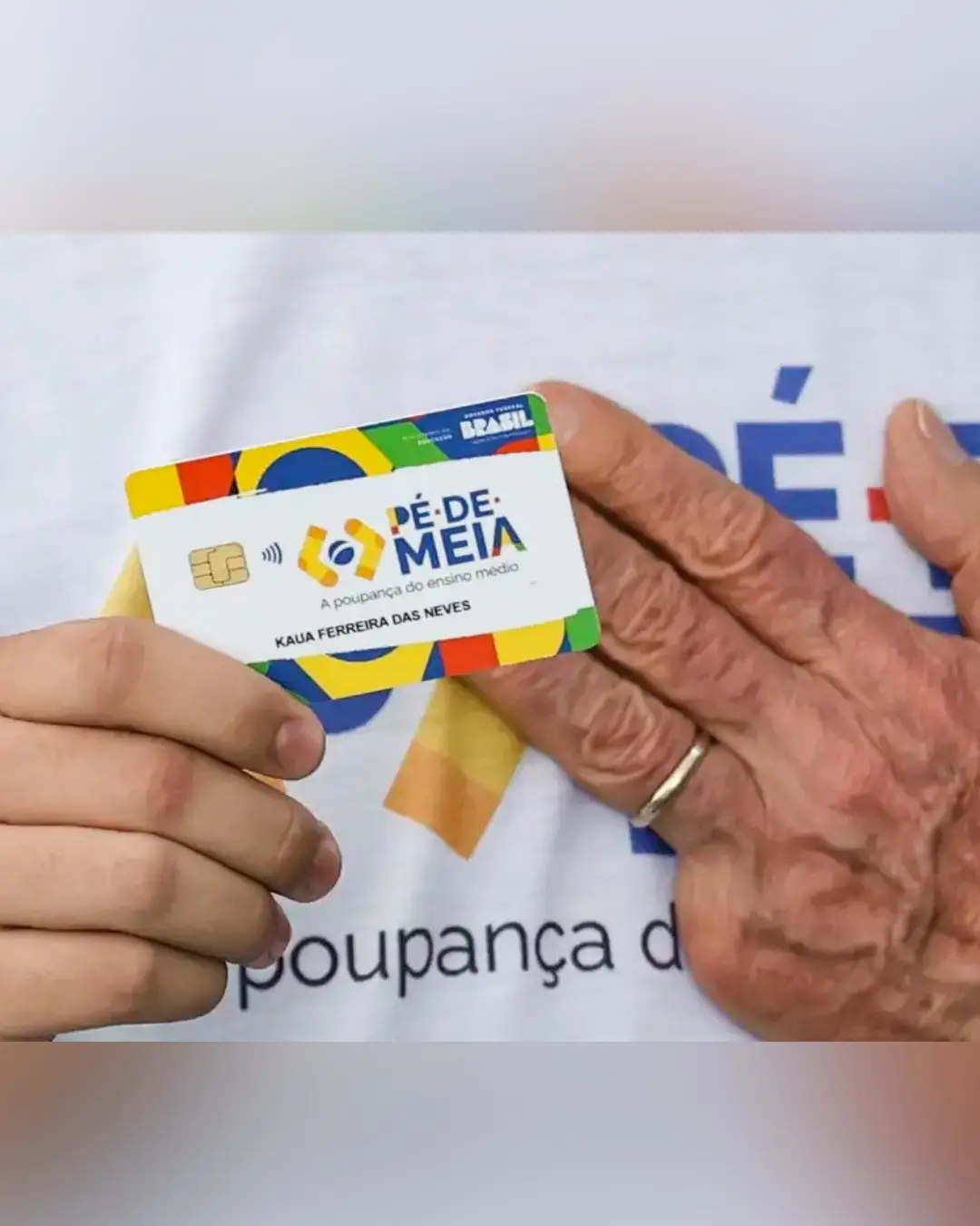 Acordo redefine orçamento com cortes no Bolsa Família e inclusão de Pé-de-Meia e Vale Gás