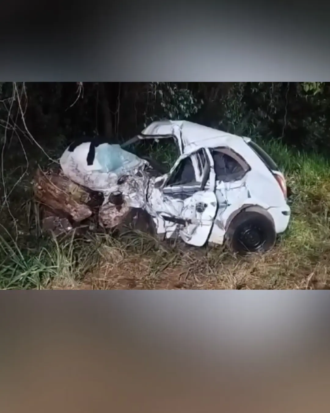 Colisão frontal na BR-158 deixa duas pessoas mortas entre Pato Branco e Coronel Vivida Colisão frontal na BR-158 deixa duas pessoas mortas entre Pato Branco e Coronel Vivida