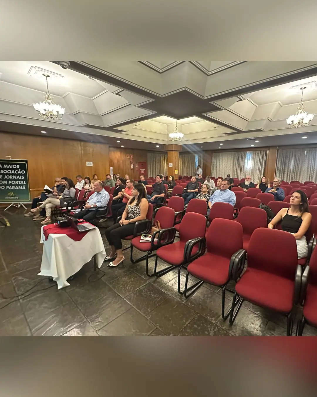 Encontro da Adjori PR reforça estratégias para o futuro do jornalismo regional