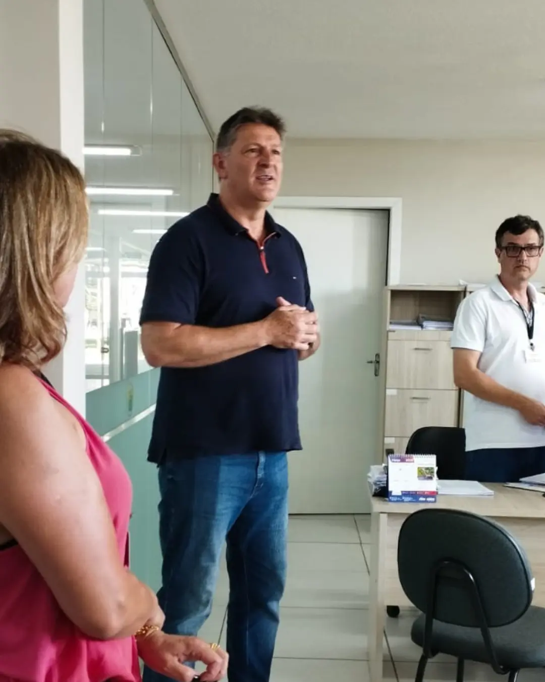 Prefeito Daniel Langaro realiza visita surpresa a secretarias municipais Prefeito Daniel Langaro realiza visita surpresa a secretarias municipais