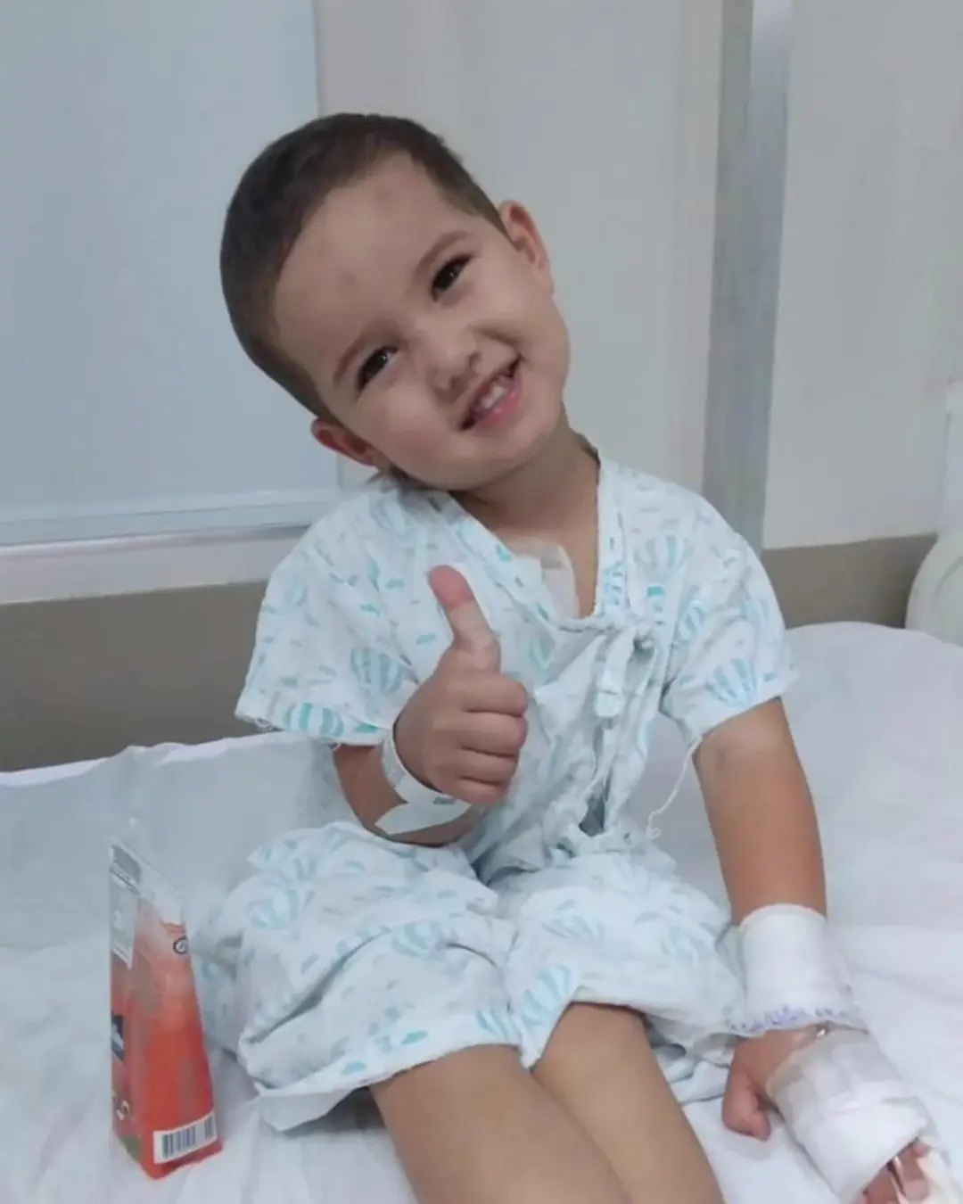 Ajude o pequeno Arthur a vencer o câncer sua contribuição faz a diferença!