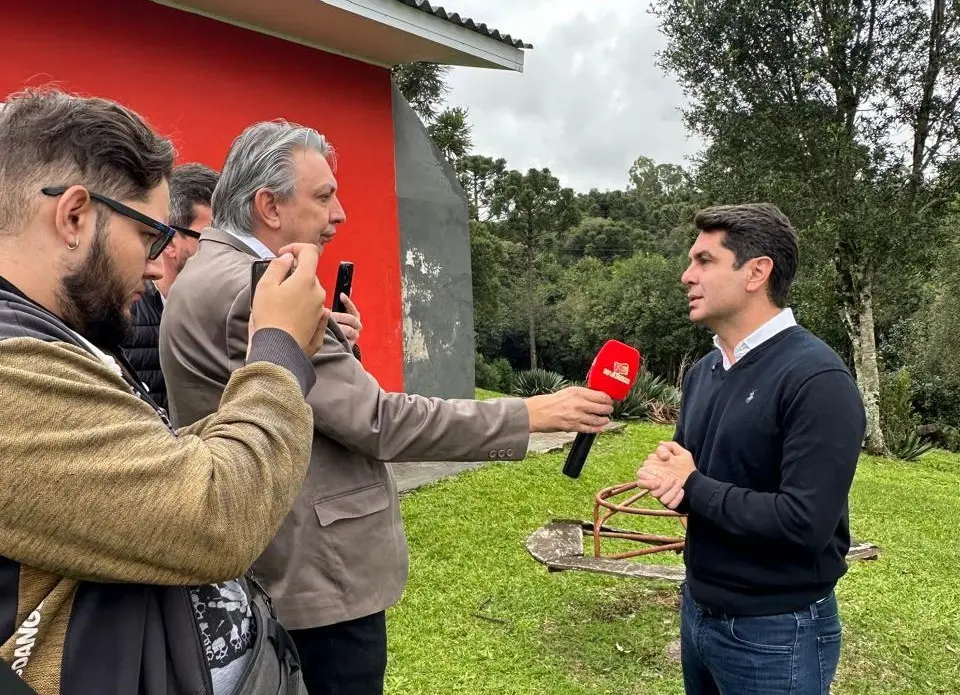 Presidente da Alep destaca a parceria com a Adjori/PR