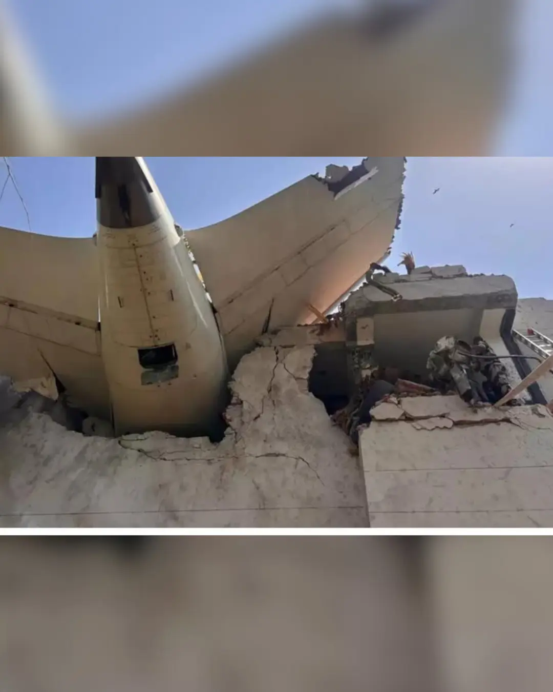 Avião com 242 pessoas a bordo cai em Ahmedabad, Índia; há mortos e feridos