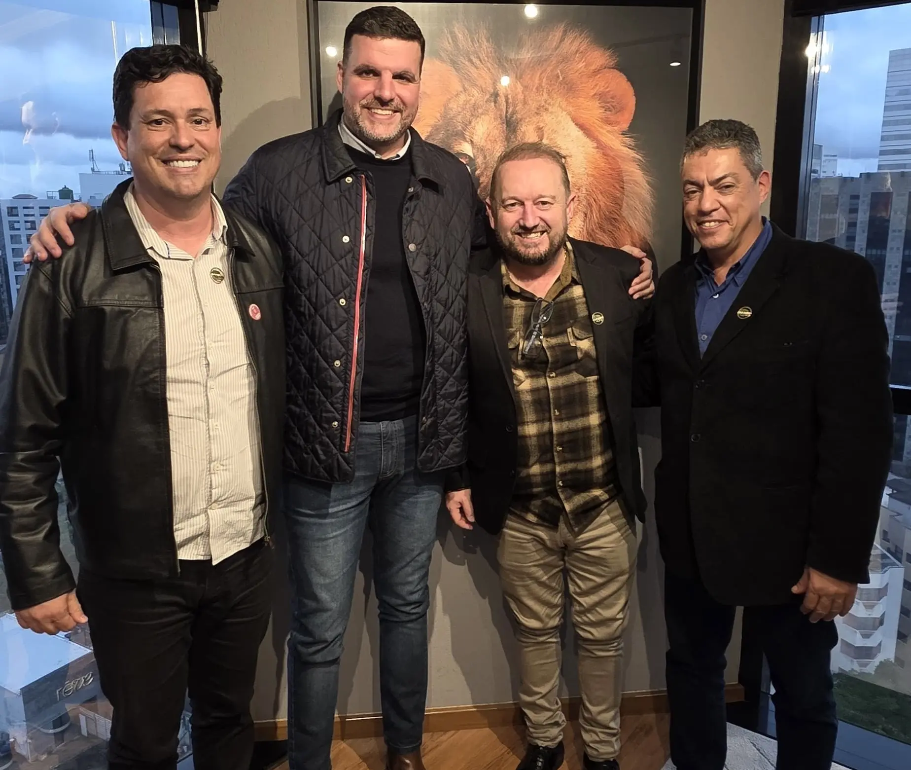 Representantes da Adjori/PR participam de reuniões e encontros em Curitiba Representantes da Adjori/PR participam de reuniões e encontros em Curitiba