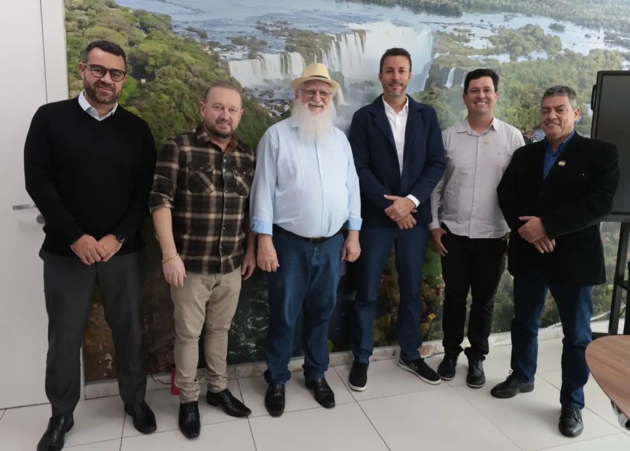 Representantes da Adjori/PR participam de reuniões e encontros em Curitiba Representantes da Adjori/PR participam de reuniões e encontros em Curitiba