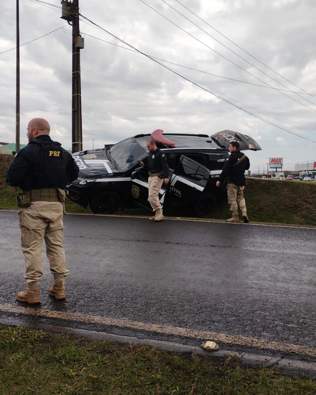 Imagem de destaque - ApÃ³s intensa perseguiÃ§Ã£o, homem Ã© preso com viatura falsa em Cascavel