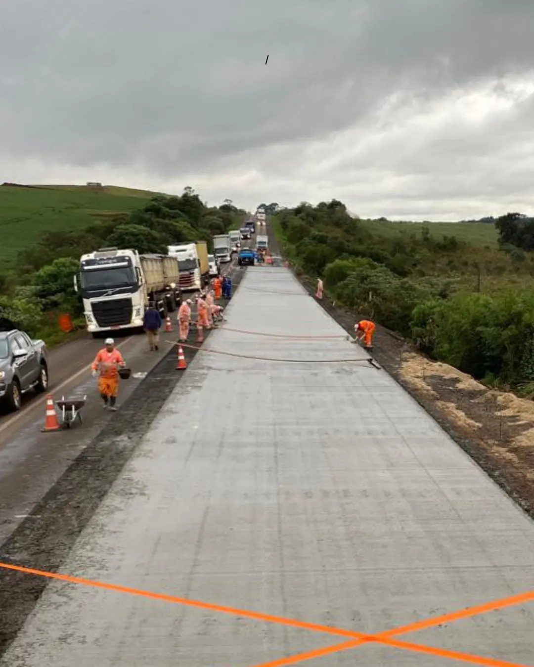 Estado executa rodovia em concreto no Sudoeste e grandes obras na RMC e Londrina