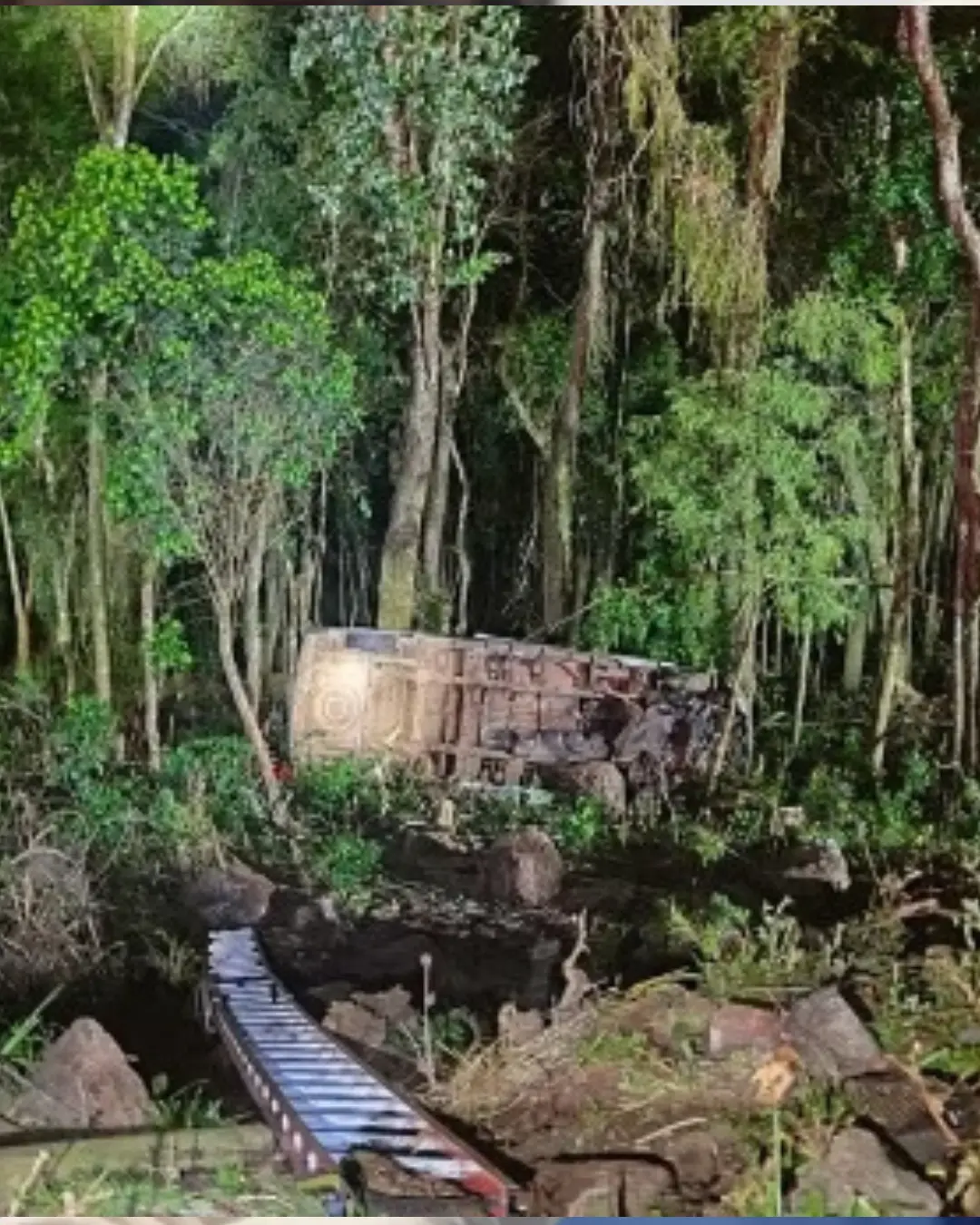 Acidente com Banda Nave Som deixa sete feridos