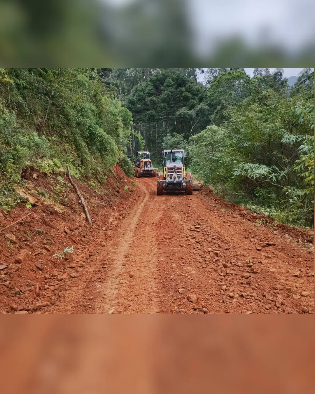 Departamento de Obras promove melhorias na localidade do Pouso Frio