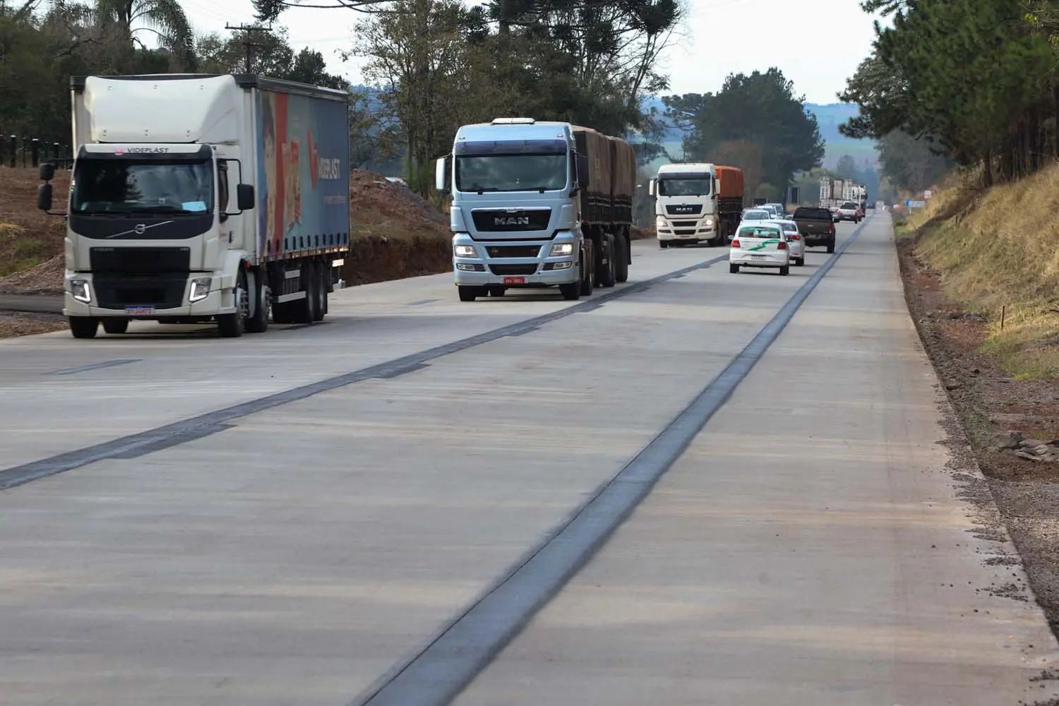 Governo conclui modernização da PRC-280 com 140 quilômetros de concreto Governo conclui modernização da PRC-280 com 140 quilômetros de concreto